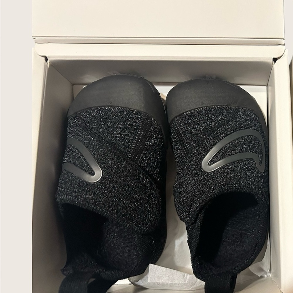 Nike Swoosh 1 Black